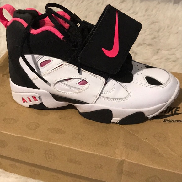 nike diamond turf pink